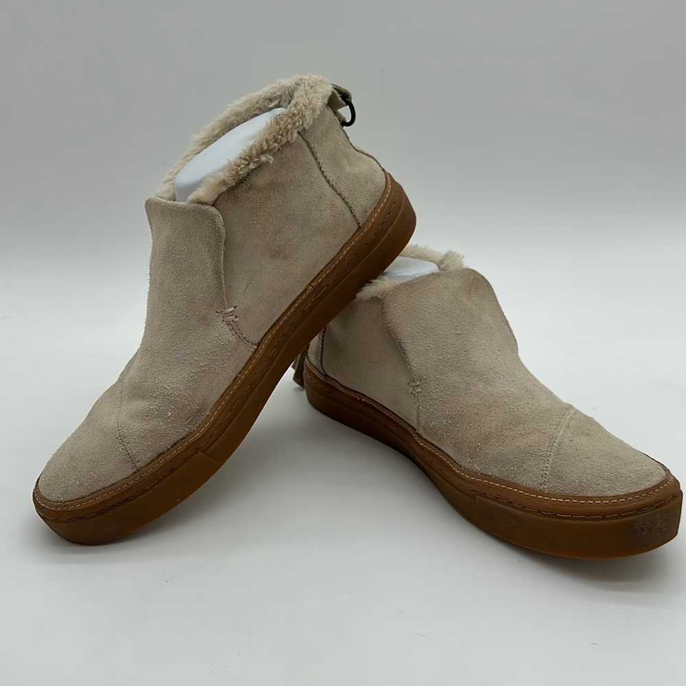 Toms Paxton Slip On Shoes Suede Faux Fur Shearling Tan Womens Size 8.5